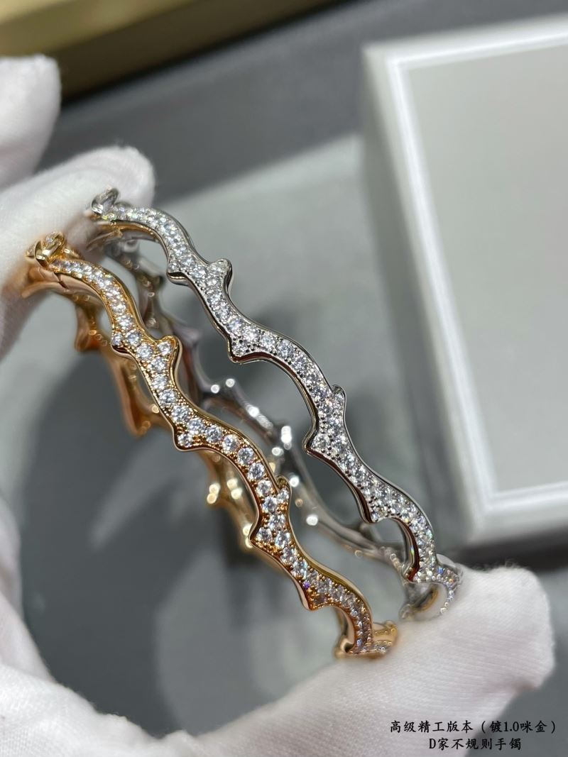 chr1st1an D10r bracelets